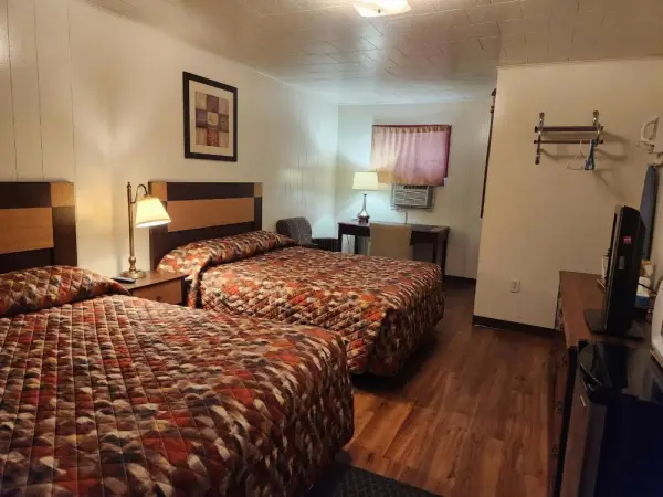 Cortland Motel 4