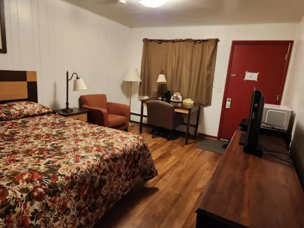 Cortland Motel 7